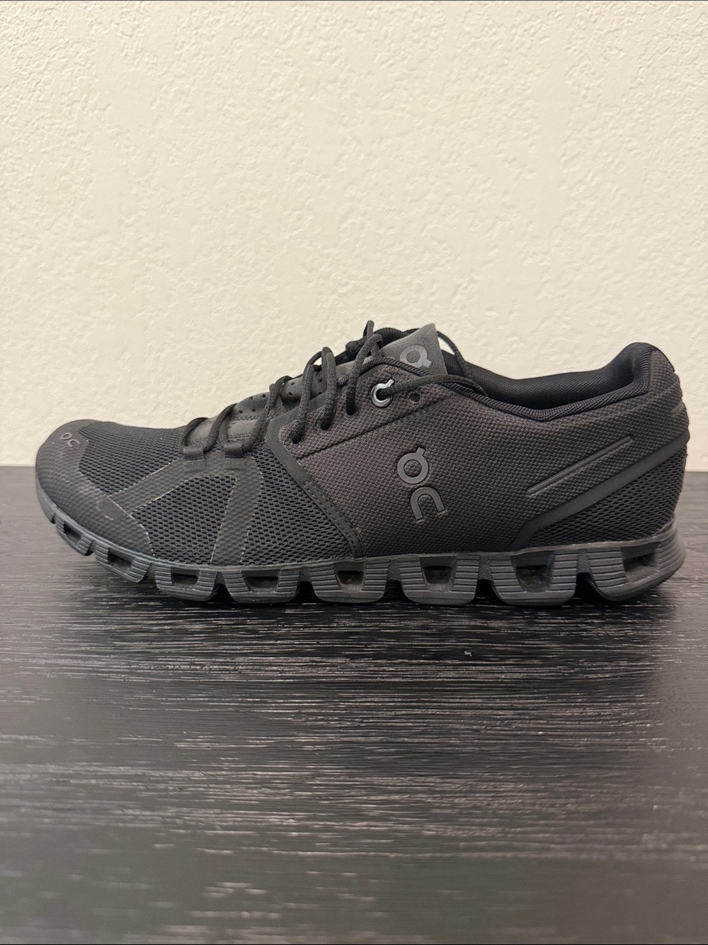 On Running Cloud Women’s Size 11 W11 Sneaker in Black